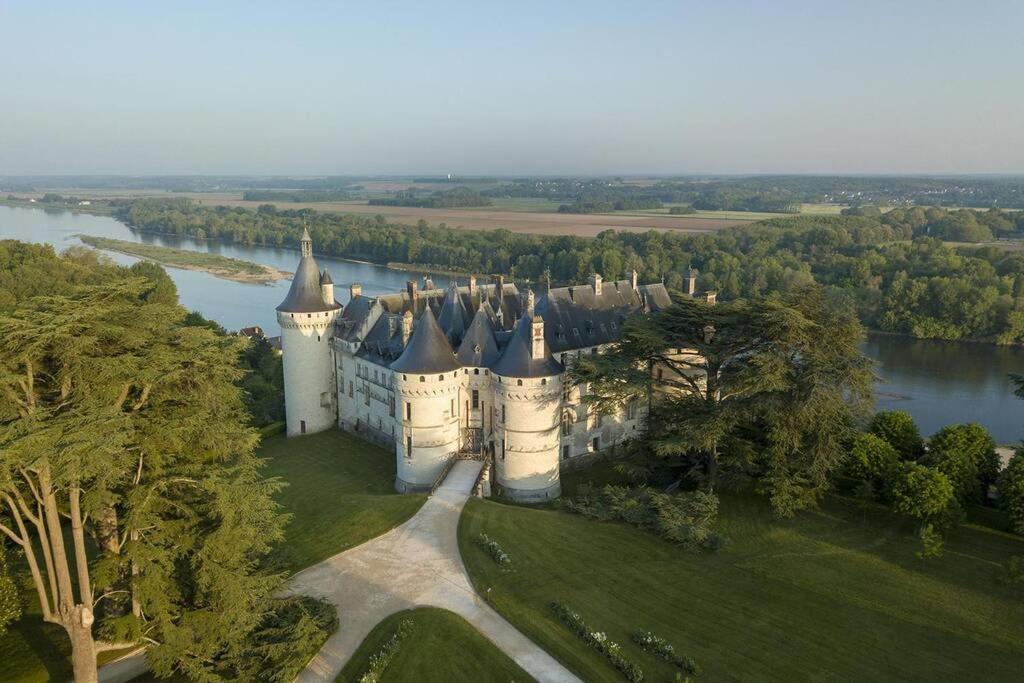 Amalouyse Studio De Charme Au Coeur Des Chateaux De Loire Монлуи-сюр-Луар Экстерьер фото